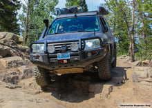 Load image into Gallery viewer, Dobinsons Bull Bar Classic Black For Toyota Land Cruiser 200 Series 2013 - 2015 - BU59-3533