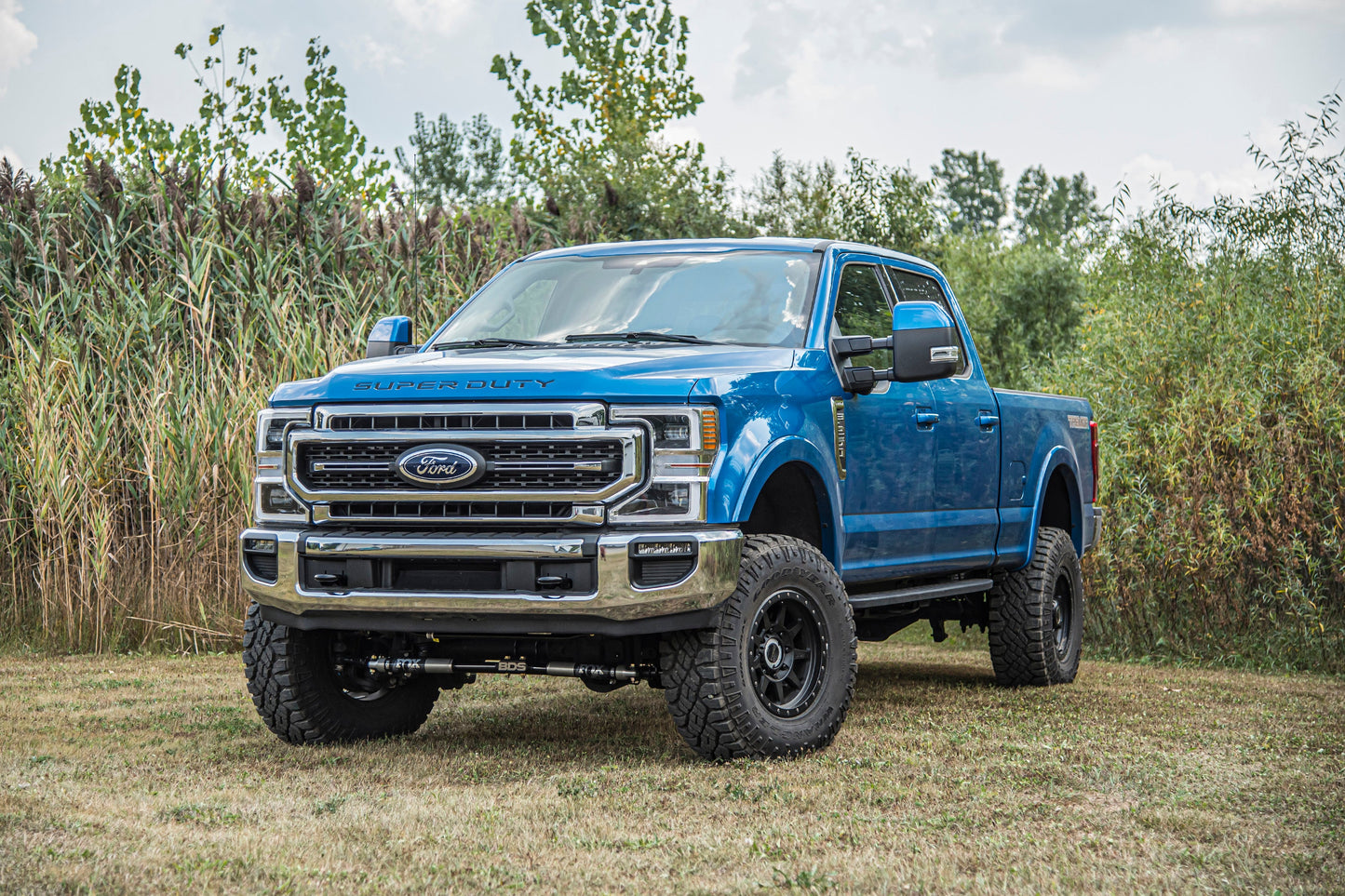 BDS 3 Inch Lift Kit w/ Radius Arm | Ford F250/F350 Super Duty (20-22) 4WD | Diesel with heavy-duty suspension and off-road tires