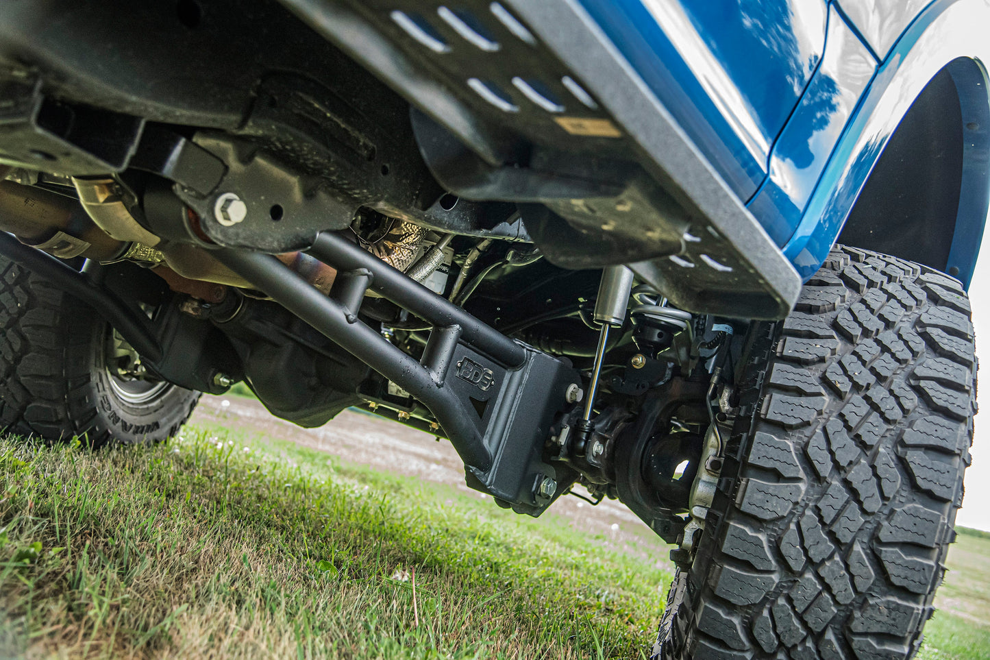 BDS 3 Inch Lift Kit w/ Radius Arm | FOX 2.5 Performance Elite Coil-Over Conversion | Ford F250/F350 Super Duty (20-22) 4WD | Diesel suspension system mounted on truck