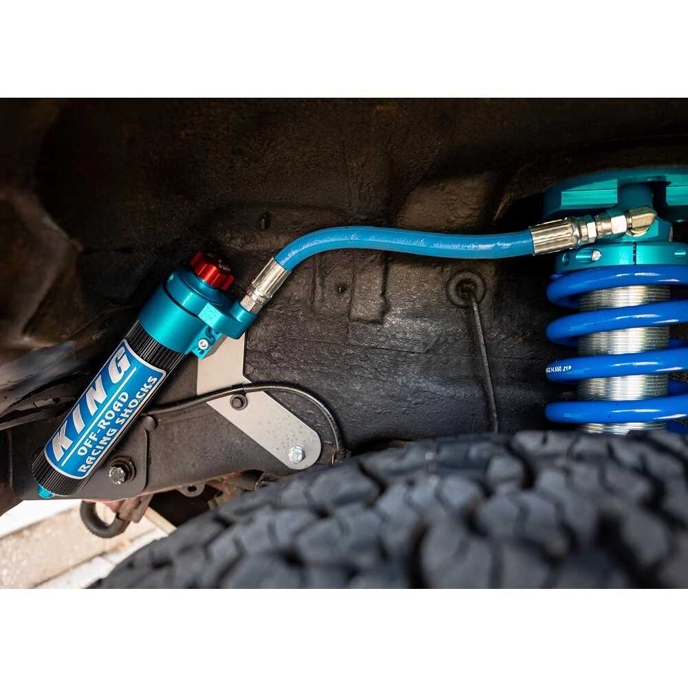 King Shocks KING 0 - 2 inch Leveling Kit for Tundra (22-ON) with blue remote reservoir and coilover suspension components