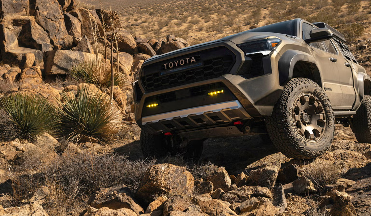 Lifted truck on the trail
