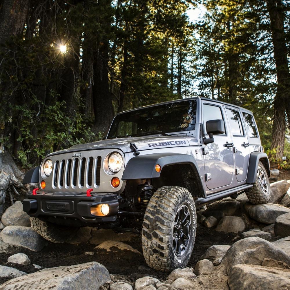 The ARB Wrangler offers a self-locking, modular system for quiet operation.