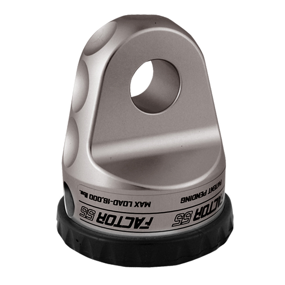 Floyd uses Factor 55 Shackle Mount in Silver 00015-05 and recovery straps.
