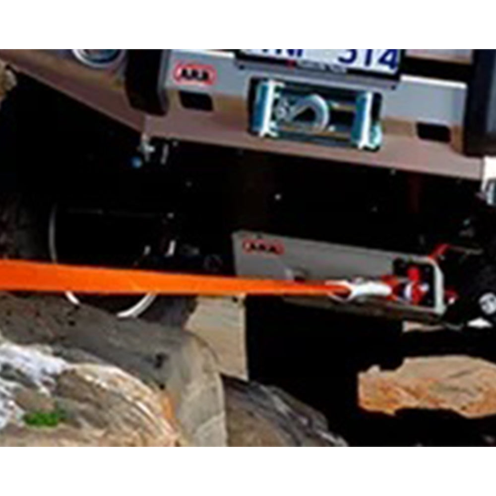 A ARB Recovery Point RH Side 8T ARB Rated 2823010, made of high-grade steel, is securely attached to the back of a jeep.