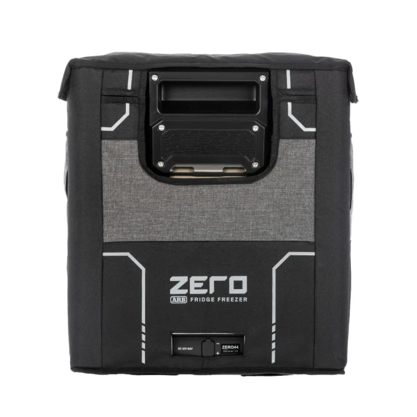 The ARB Transit Bag for Zero Fridge Freezer 101 QT 10900054, with its durable and easy-fit design, is showcased against a refreshing white background to ensure it keeps your items cool.