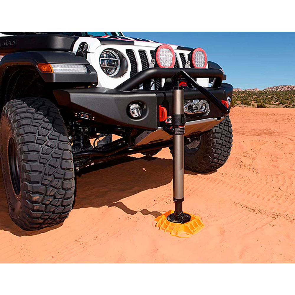 The ARB Hydraulic Recovery Jack 1060001 incorporates hydraulic technology for quick and efficient lowering of its lever during recovery missions.